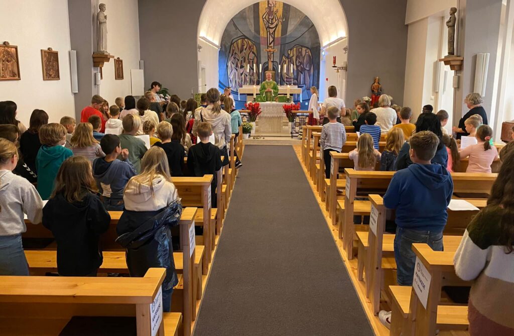 Messe under katekese